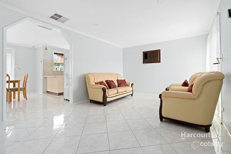 Property photo of 3 Dee Court Endeavour Hills VIC 3802