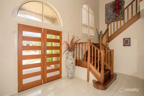 Property photo of 7 Champagne Boulevard Helensvale QLD 4212