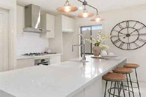 Property photo of 10 Gerbera Close Hamlyn Terrace NSW 2259