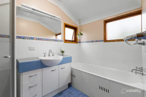 Property photo of 13 Budge Close Glenmore Park NSW 2745