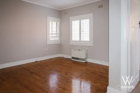 Property photo of 278 Piper Street Bathurst NSW 2795