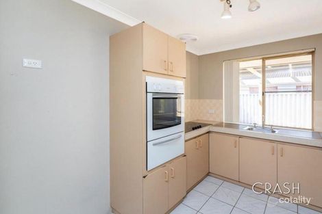 Property photo of 25 Portmarnock Circle Halls Head WA 6210