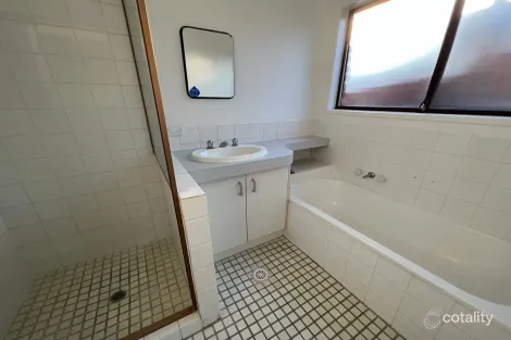 Property photo of 2/199 Central Street Labrador QLD 4215