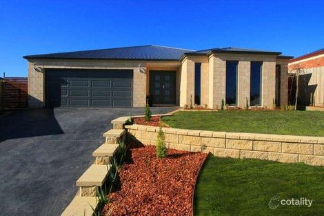 Property photo of 48 Tantallon Boulevard Beaconsfield VIC 3807