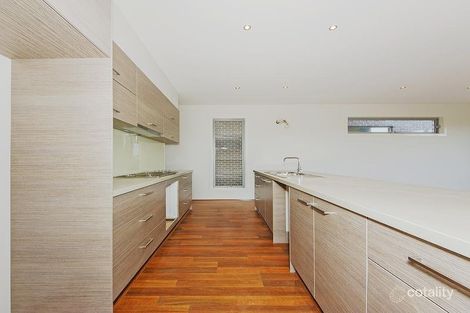 Property photo of 7 Seddon Place Caroline Springs VIC 3023