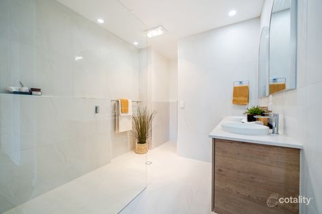Property photo of 16/14 Pendraat Parade Hope Island QLD 4212