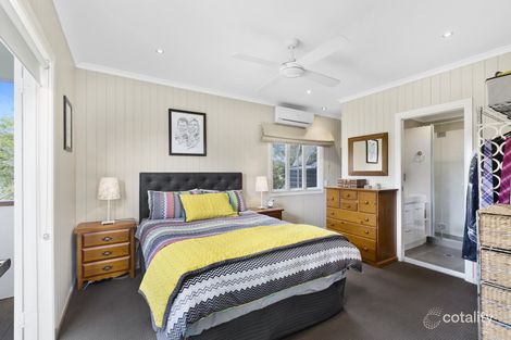 Property photo of 64 Irwin Terrace Oxley QLD 4075