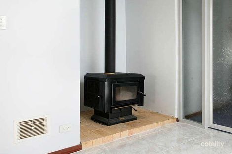 Property photo of 16 Sinclair Crescent Winthrop WA 6150