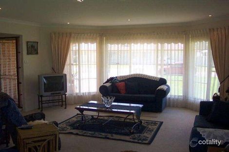 Property photo of 21 Freesia Crescent Bomaderry NSW 2541