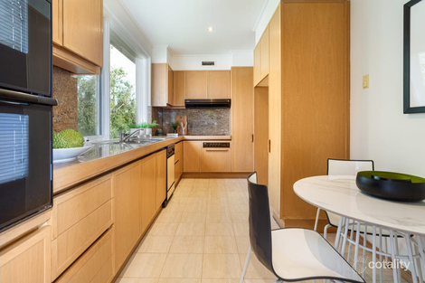 Property photo of 9/555 Toorak Road Toorak VIC 3142