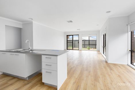 Property photo of 39 Edgedell Avenue Kalkallo VIC 3064