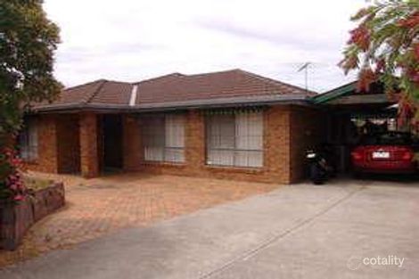 33 Cassinia Cres, Meadow Heights, VIC 3048