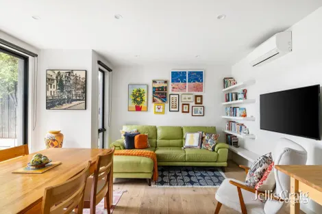 Property photo of 2/8 Railway Crescent Bentleigh VIC 3204