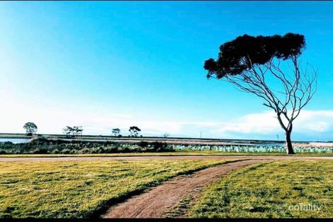 Property photo of 27 Seafarer Way Point Cook VIC 3030