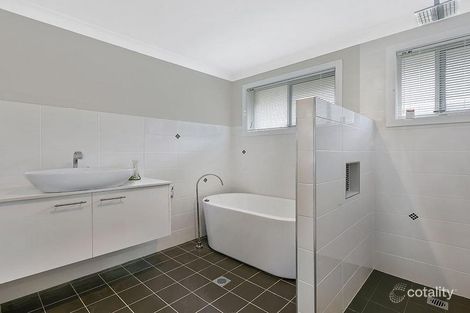 Property photo of 19 Blenheim Avenue Berkeley Vale NSW 2261