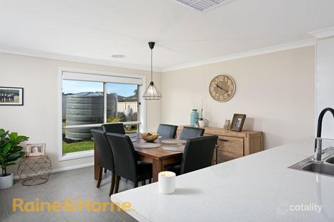 Property photo of 8 Mulberrygong Court Gobbagombalin NSW 2650