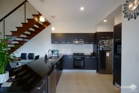Property photo of 31 Waverley Road Indooroopilly QLD 4068