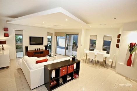 Property photo of 21 Saint Paul Crescent Varsity Lakes QLD 4227