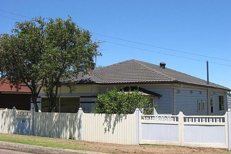 26 Fern Valley Rd, Cardiff, NSW 2285