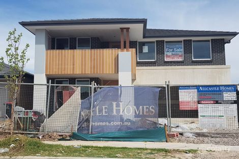 Property photo of 15 Stevens Drive Oran Park NSW 2570