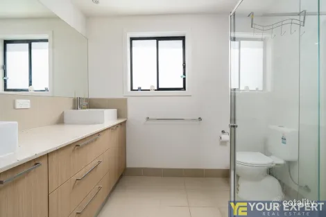 Property photo of 55 Mickleham Drive Cranbourne North VIC 3977