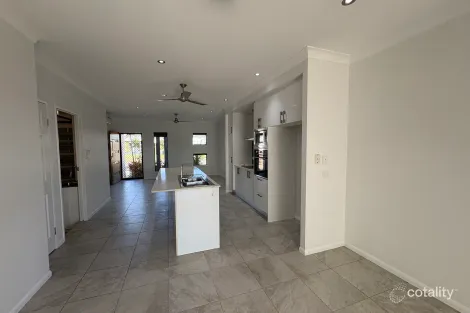 Property photo of 16 Emperor Boulevard Burdell QLD 4818