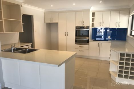 Property photo of 6 Markham Avenue Runaway Bay QLD 4216