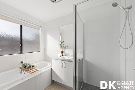 Property photo of 33 Barnstormer Boulevard Point Cook VIC 3030