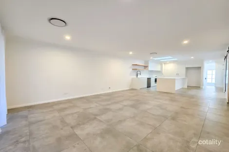 Property photo of 73 Highland Crescent Thirlmere NSW 2572