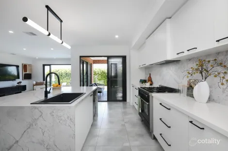 Property photo of 26 Positano Grove Greenvale VIC 3059