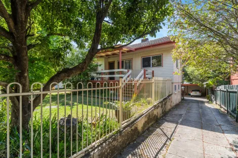 Property photo of 5 Georgina Avenue Keiraville NSW 2500