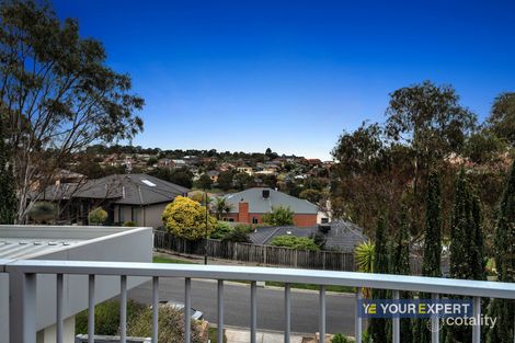 Property photo of 4 Eaglehawk Drive Berwick VIC 3806