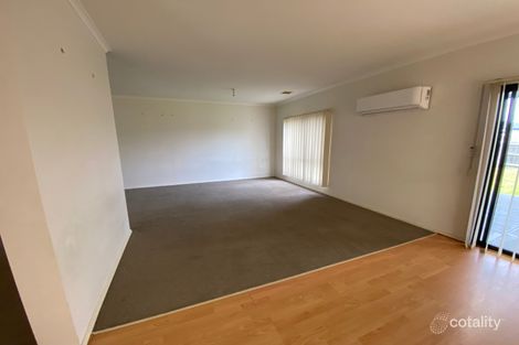 Property photo of 32 Egan Close Werribee VIC 3030