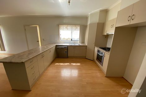 Property photo of 32 Egan Close Werribee VIC 3030