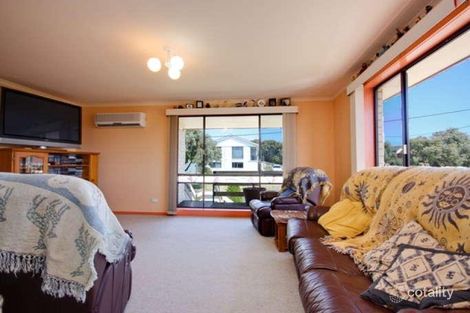 Property photo of 17 Toorak Place Devonport TAS 7310