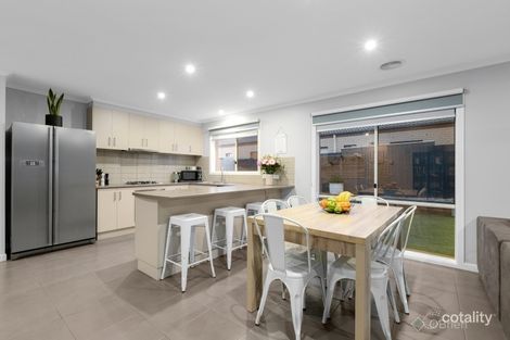 Property photo of 47 Emerald Rise Skye VIC 3977
