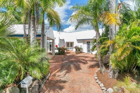 Property photo of 4 Turtle Close Clifton Beach QLD 4879