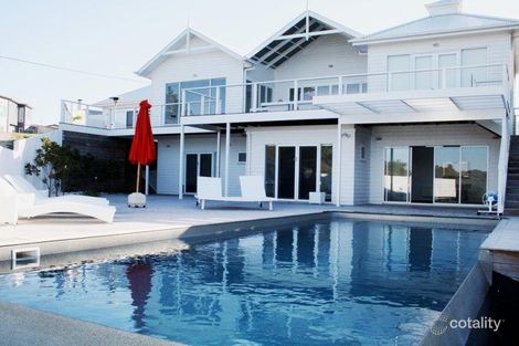 2 Lake Rd, Robe, SA 5276