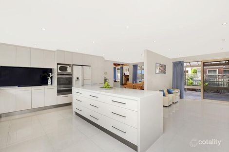 Property photo of 13 Parkville Place Donvale VIC 3111