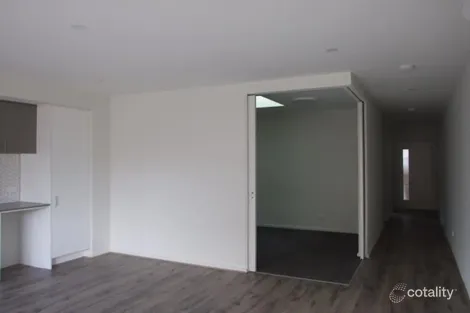 Property photo of 7 Modena Place Cranbourne West VIC 3977