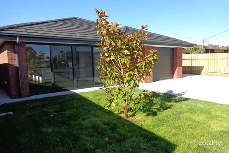 2/11 Chettle St, Devonport, TAS 7310