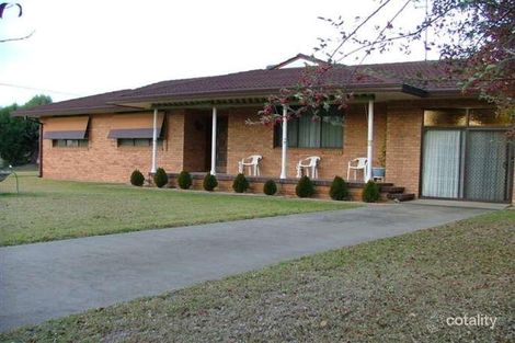 38 Aurora St, Eugowra, NSW 2806