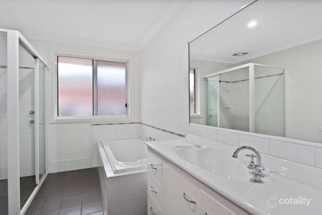 13 Deakin Cl, Port Macquarie, NSW 2444