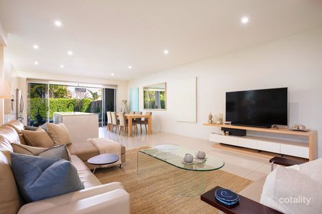 Property photo of 2/78 Heeb Street Benowa QLD 4217