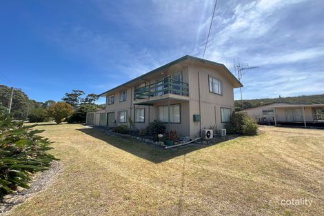 8 Iluka Ave, Ocean Beach, WA 6333