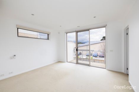 Property photo of 29 Broadbeach Circuit Point Cook VIC 3030