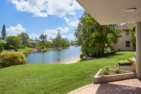 2/2 Dunlop Ct, Mermaid Waters, QLD 4218
