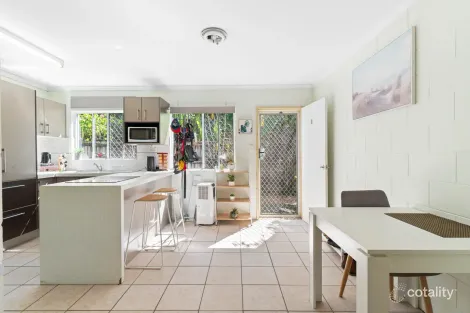 Property photo of 8/25 Mount Peter Road Edmonton QLD 4869