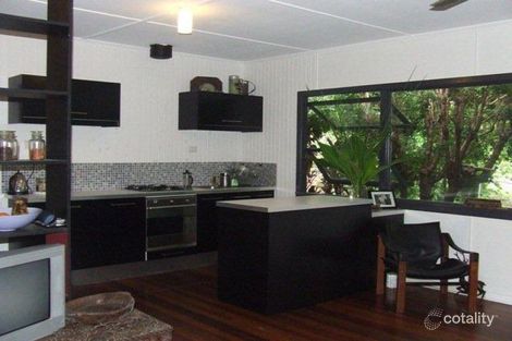 61 Gympie Kin Kin Rd, Kin Kin, QLD 4571