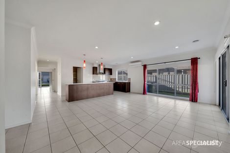Property photo of 3 Waterloo Road Cranbourne East VIC 3977